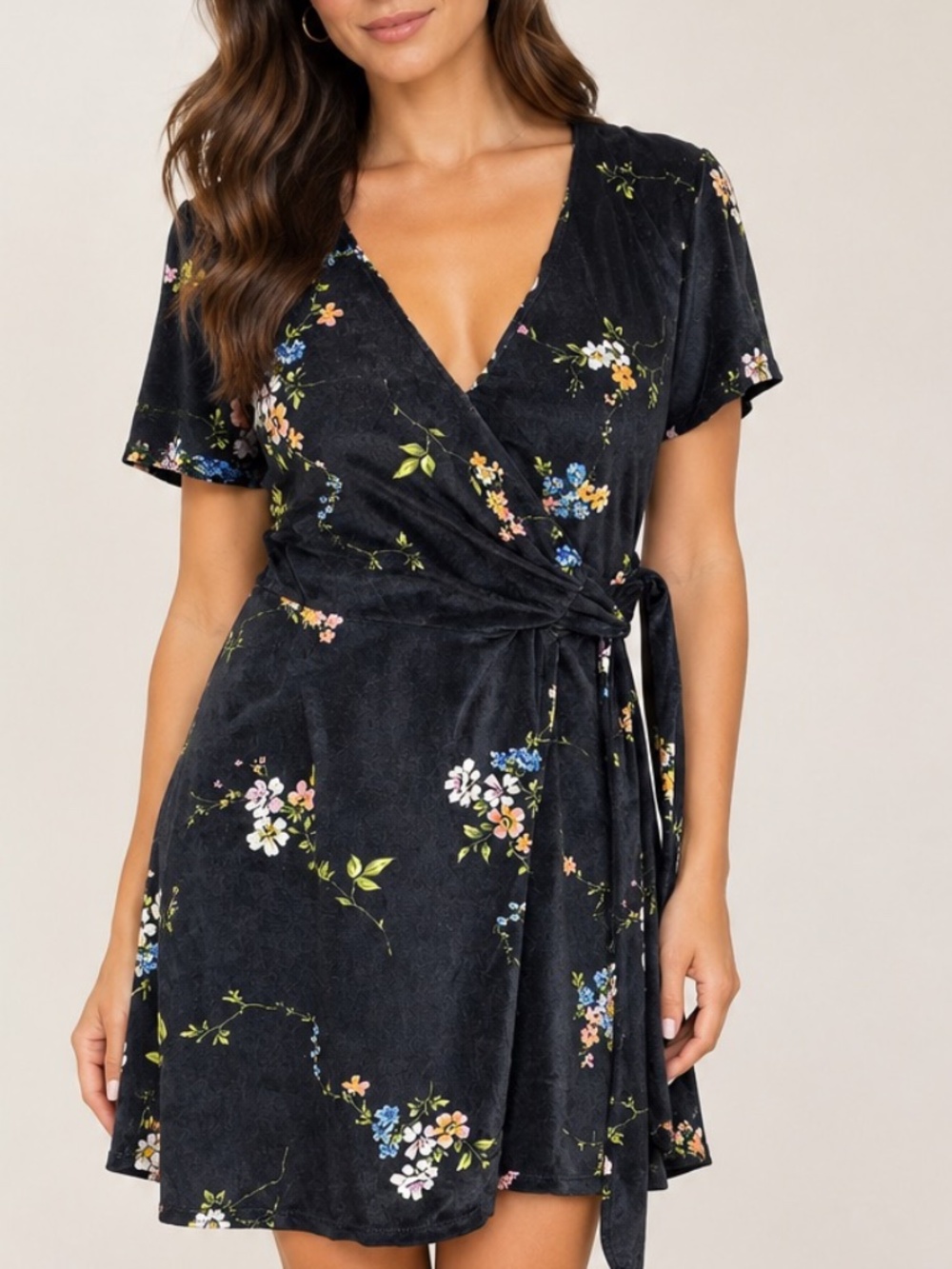 Urban Outfitters Theresa Women's Floral Wrap Mini Dress Black Wildflower Sz XS